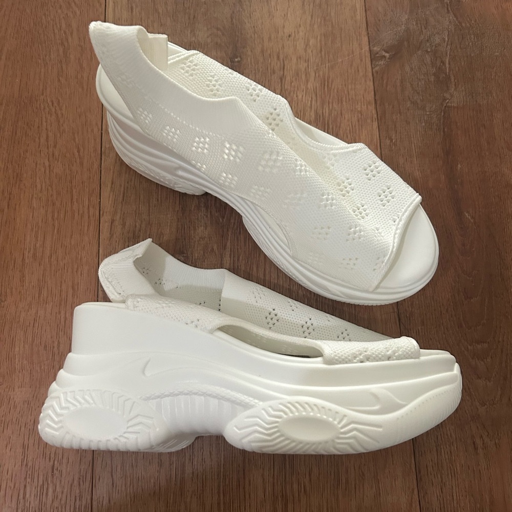 Sandals white thick chunky heels